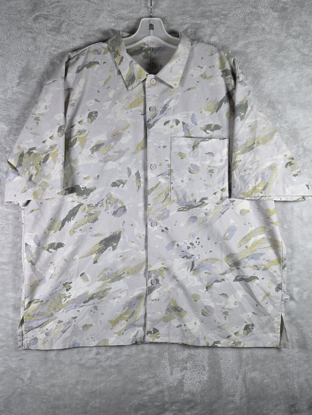 Lululemon Airing Easy Short Sleeve Shirt Mens 3XL Front Pocket Button Up Gray